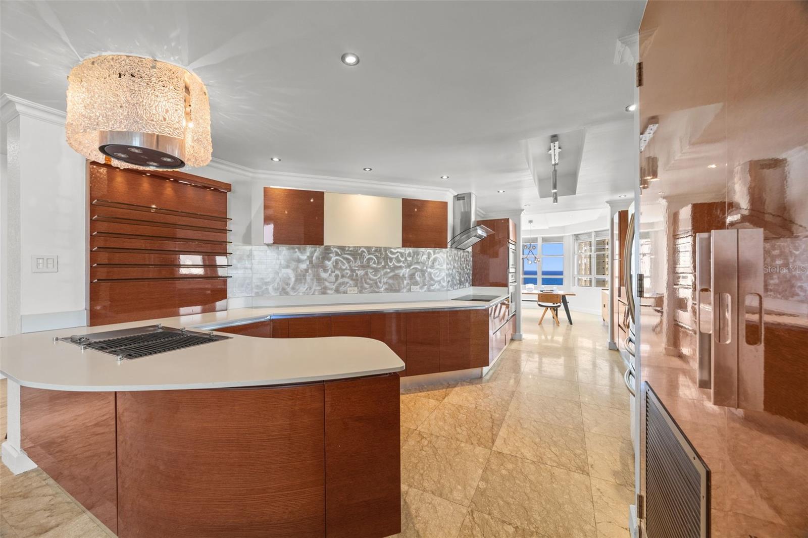 1754 CALLE MCLEARY #1101
