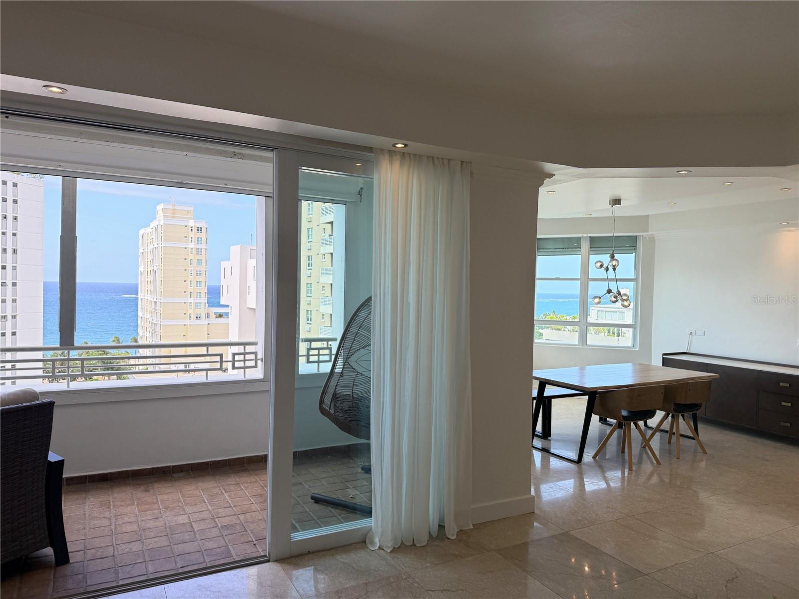 1754 CALLE MCLEARY #1101