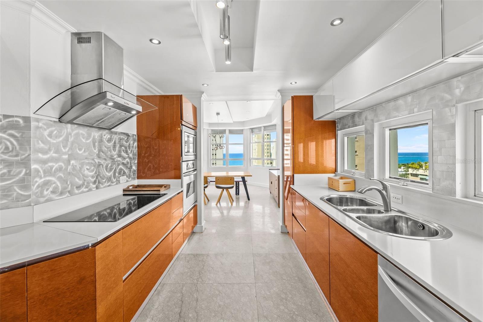 1754 CALLE MCLEARY #1101