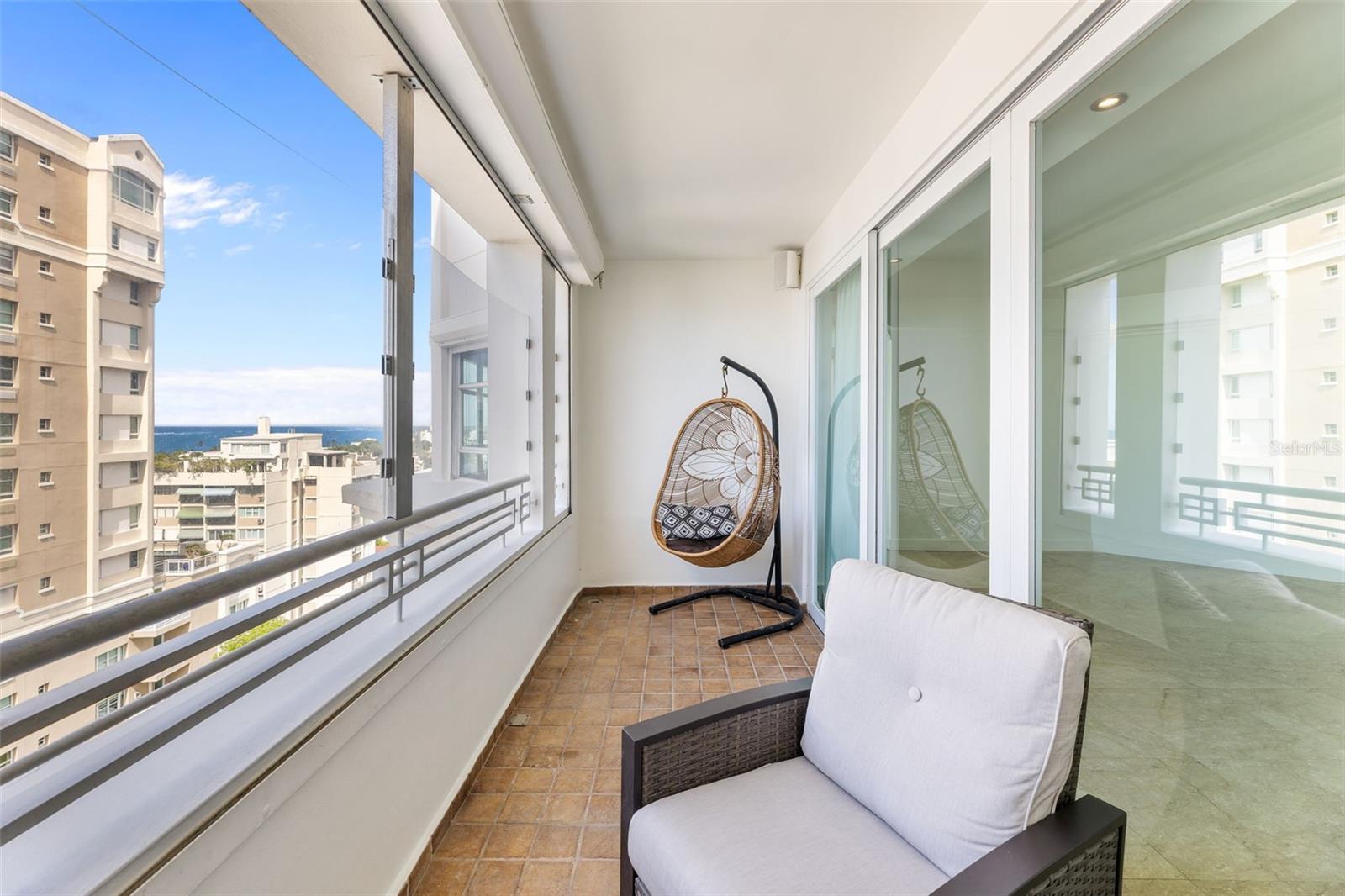 1754 CALLE MCLEARY #1101