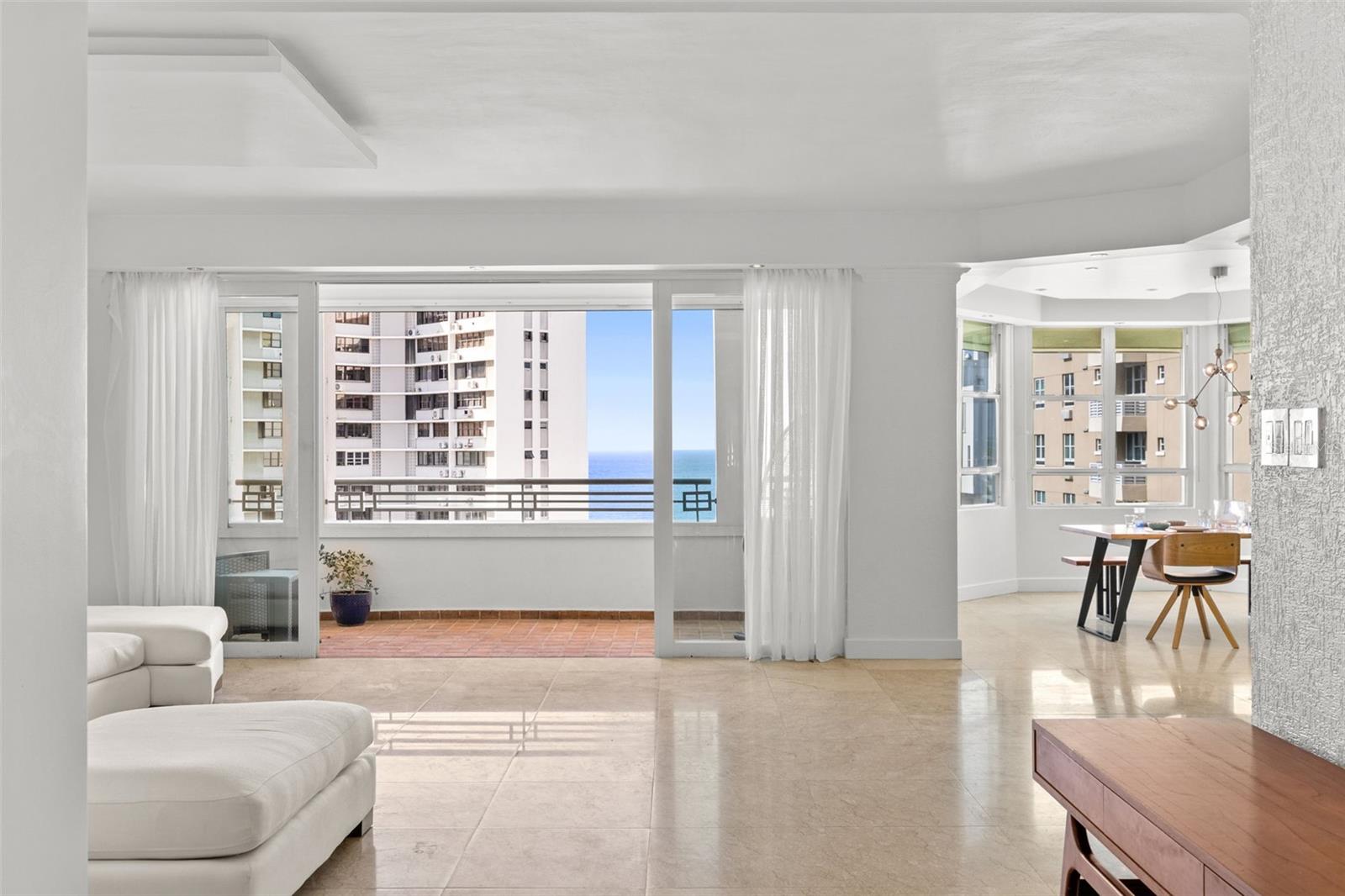 1754 CALLE MCLEARY #1101