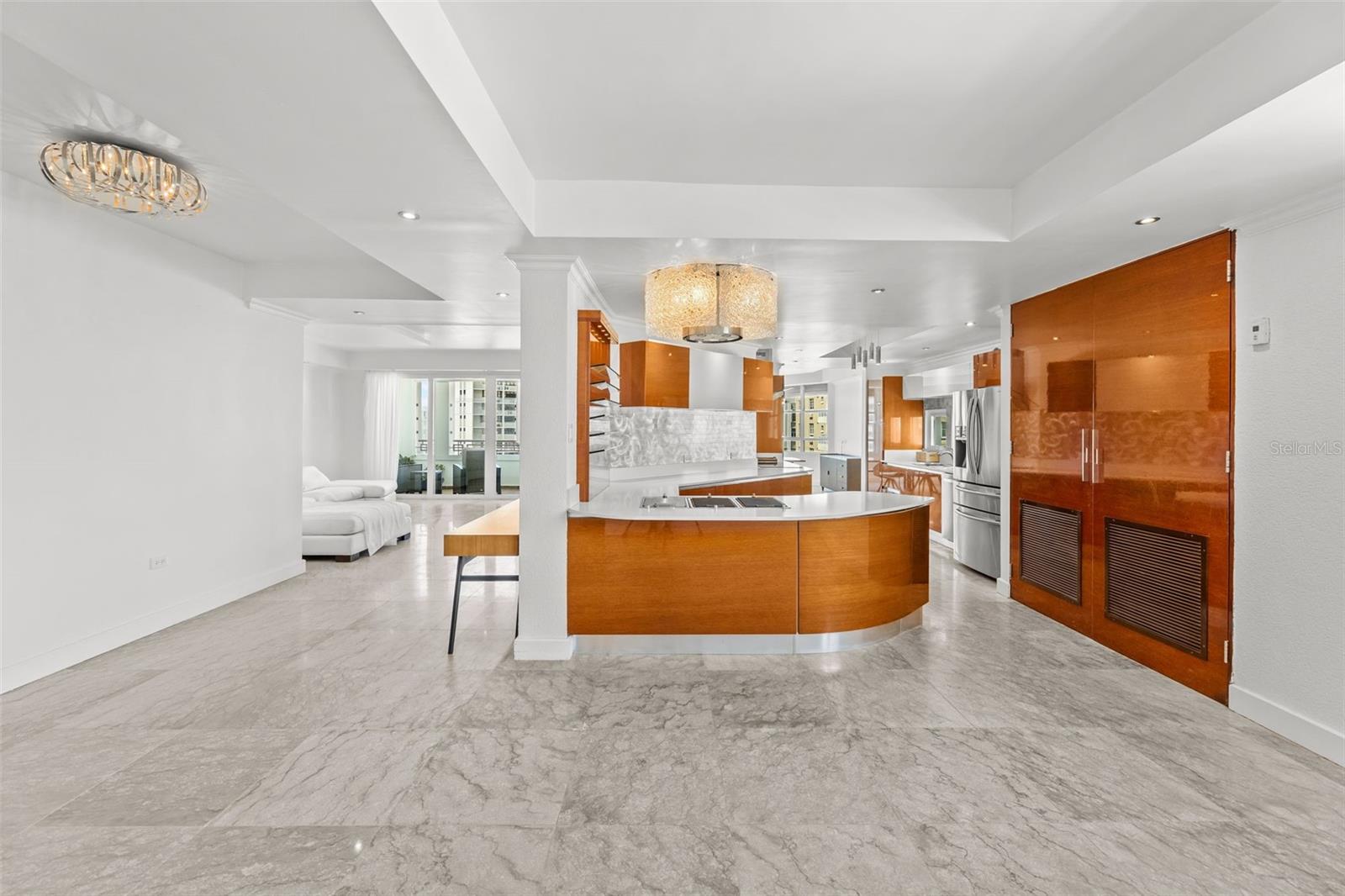 1754 CALLE MCLEARY #1101