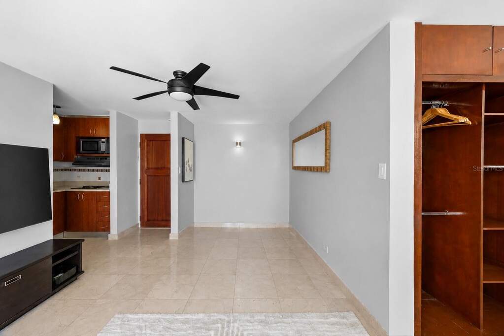 1126 Ashford Avenue Unit: 88