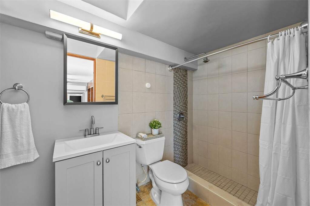 1126 Ashford Avenue Unit: 88