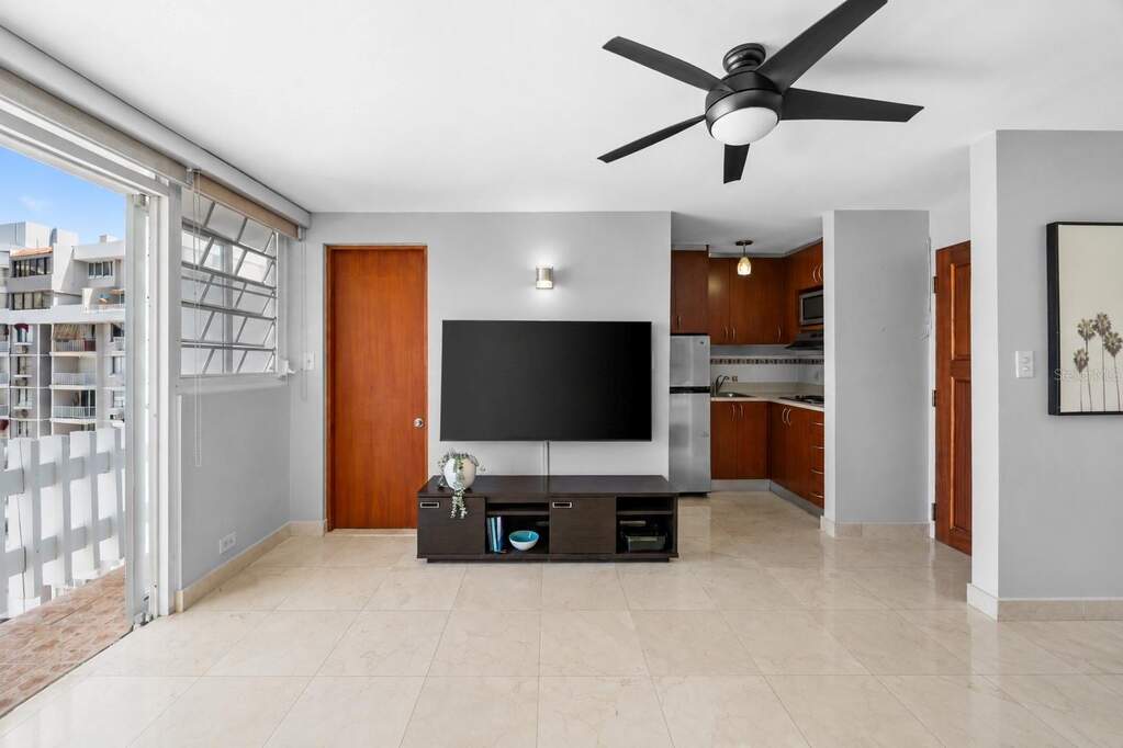 1126 Ashford Avenue Unit: 88