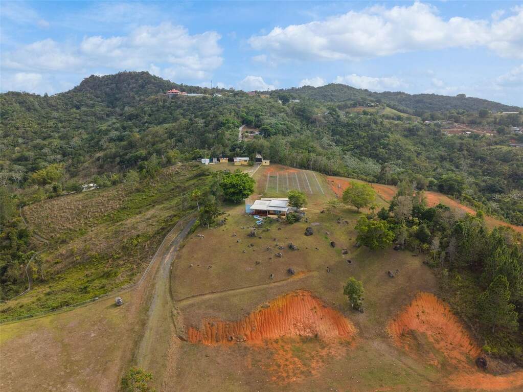 PR-7722 KM 4.2 Calle Heraclio Colon