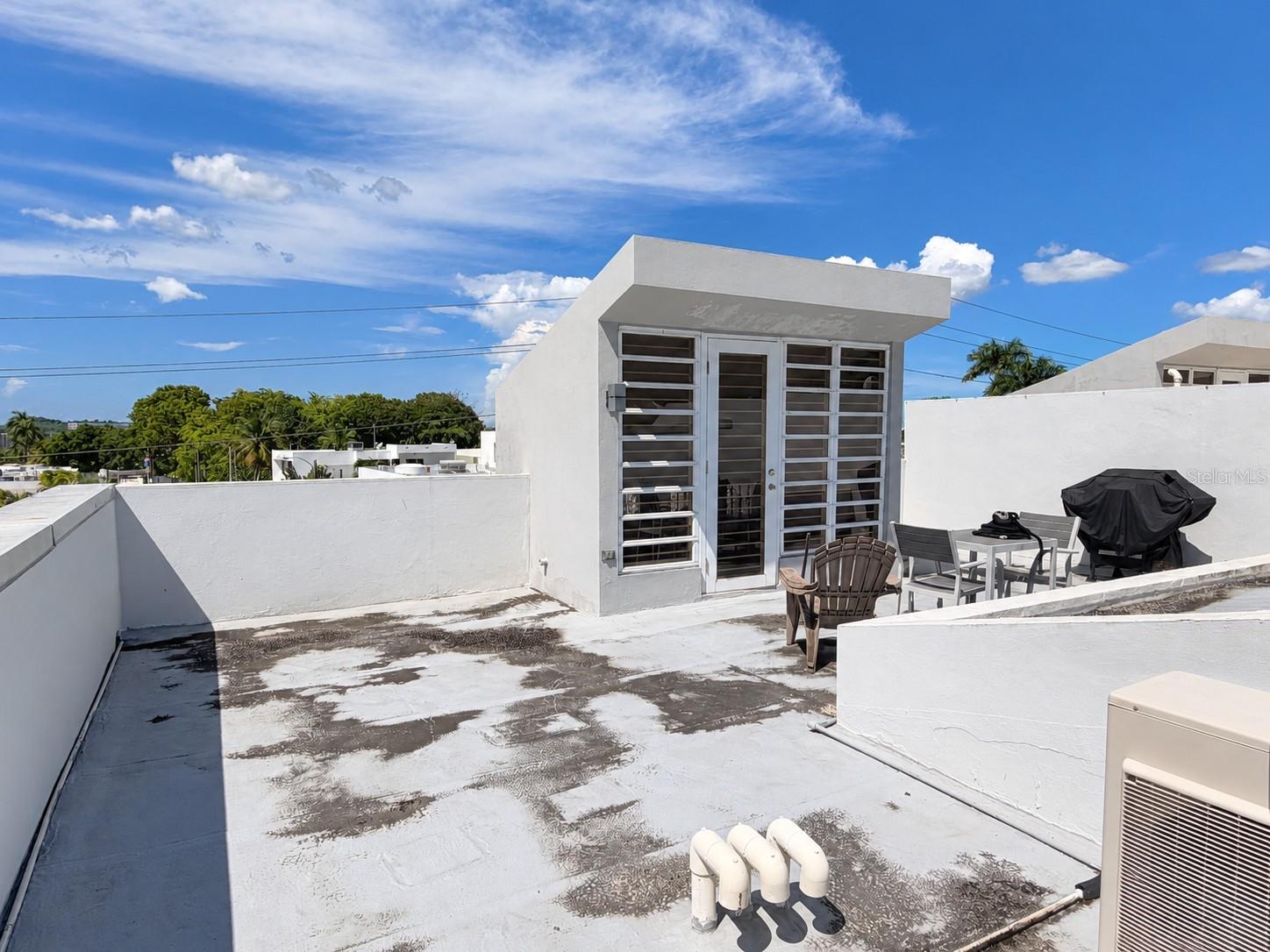291 AVENIDA SANTA ANA