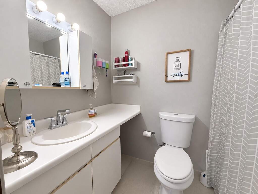 291 Avenida Santa Ana