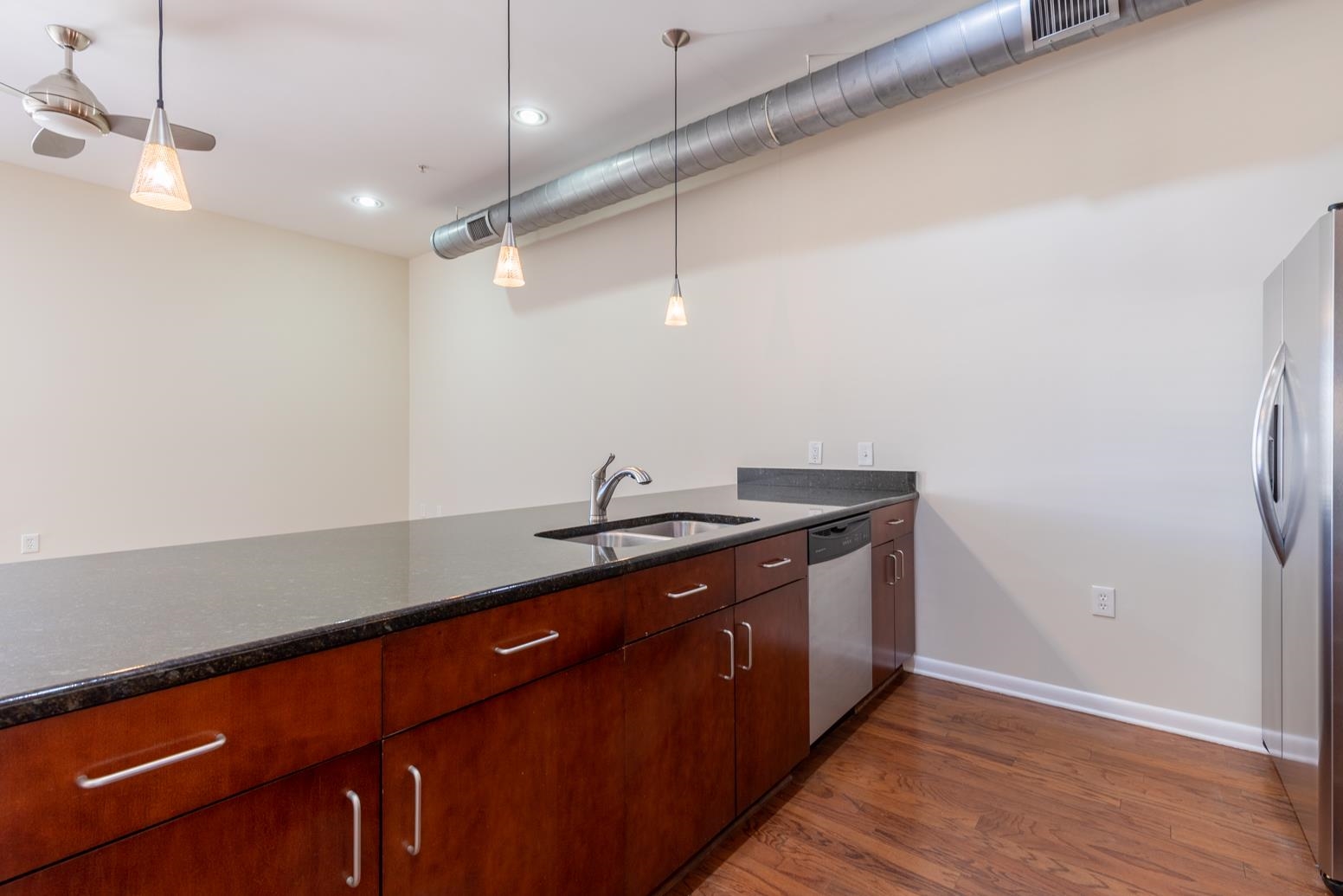 437 MONROE AVE Unit: 109