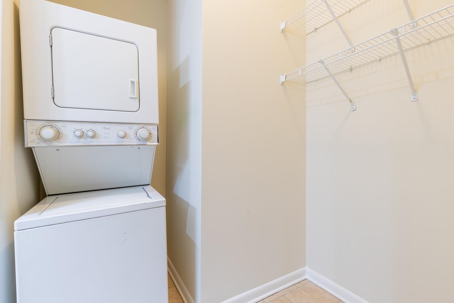 437 MONROE AVE Unit: 109