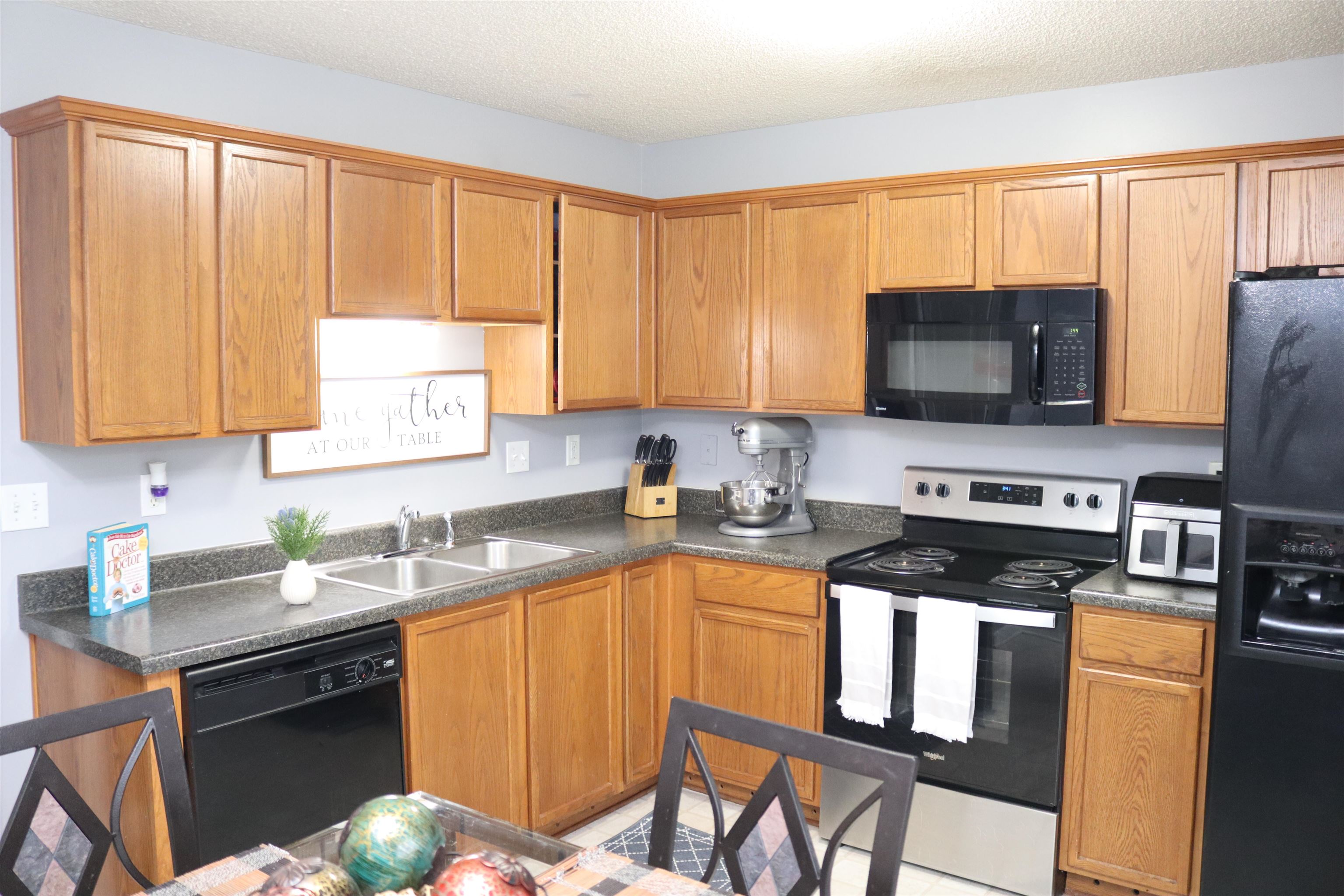 1480 PEMBERTON LN