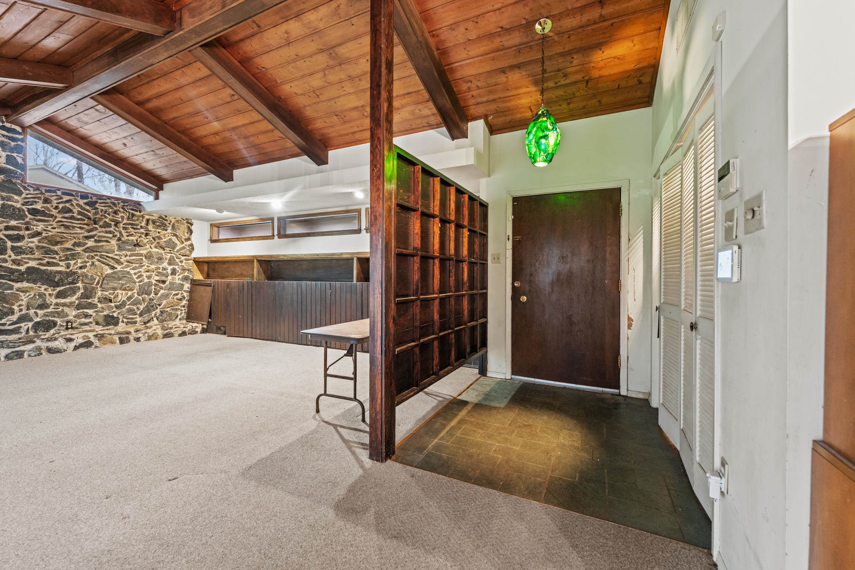 3981 GLENDALE DR
