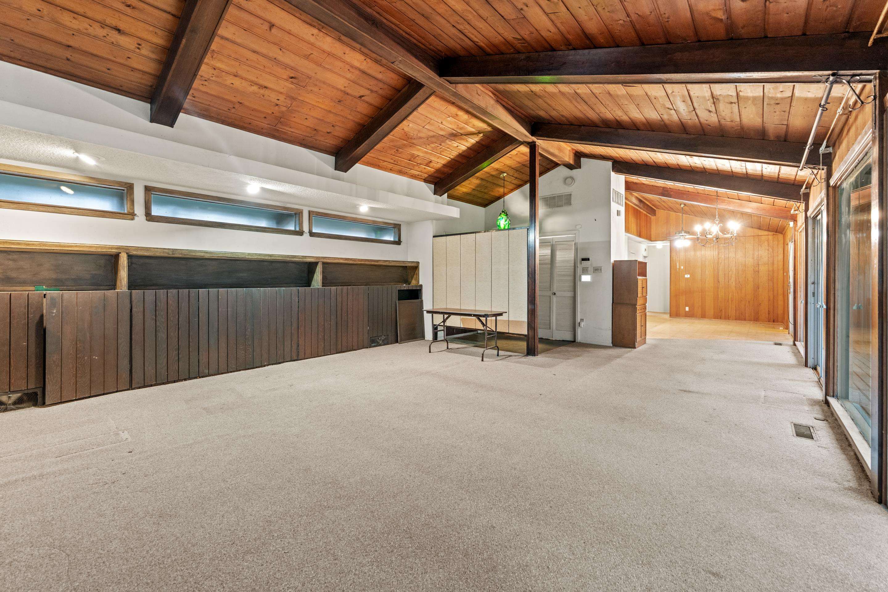 3981 GLENDALE DR