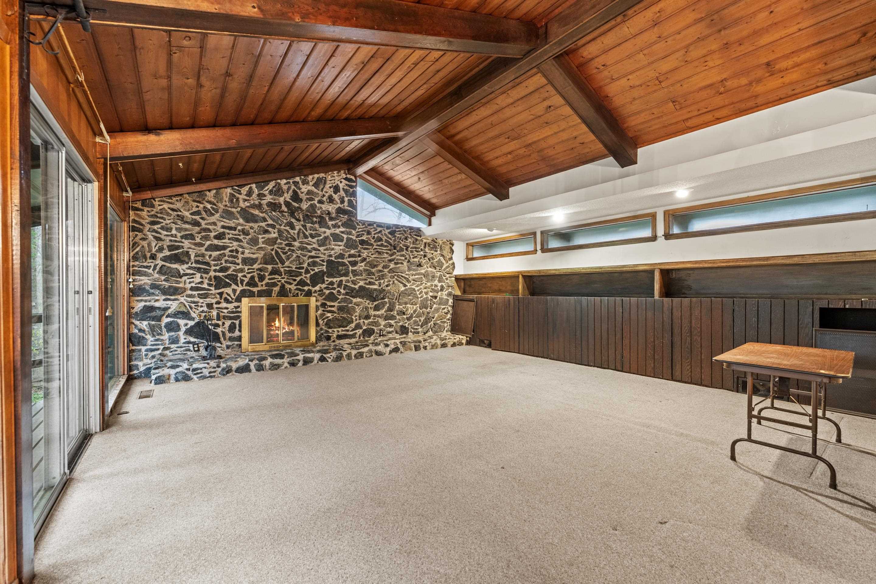 3981 GLENDALE DR