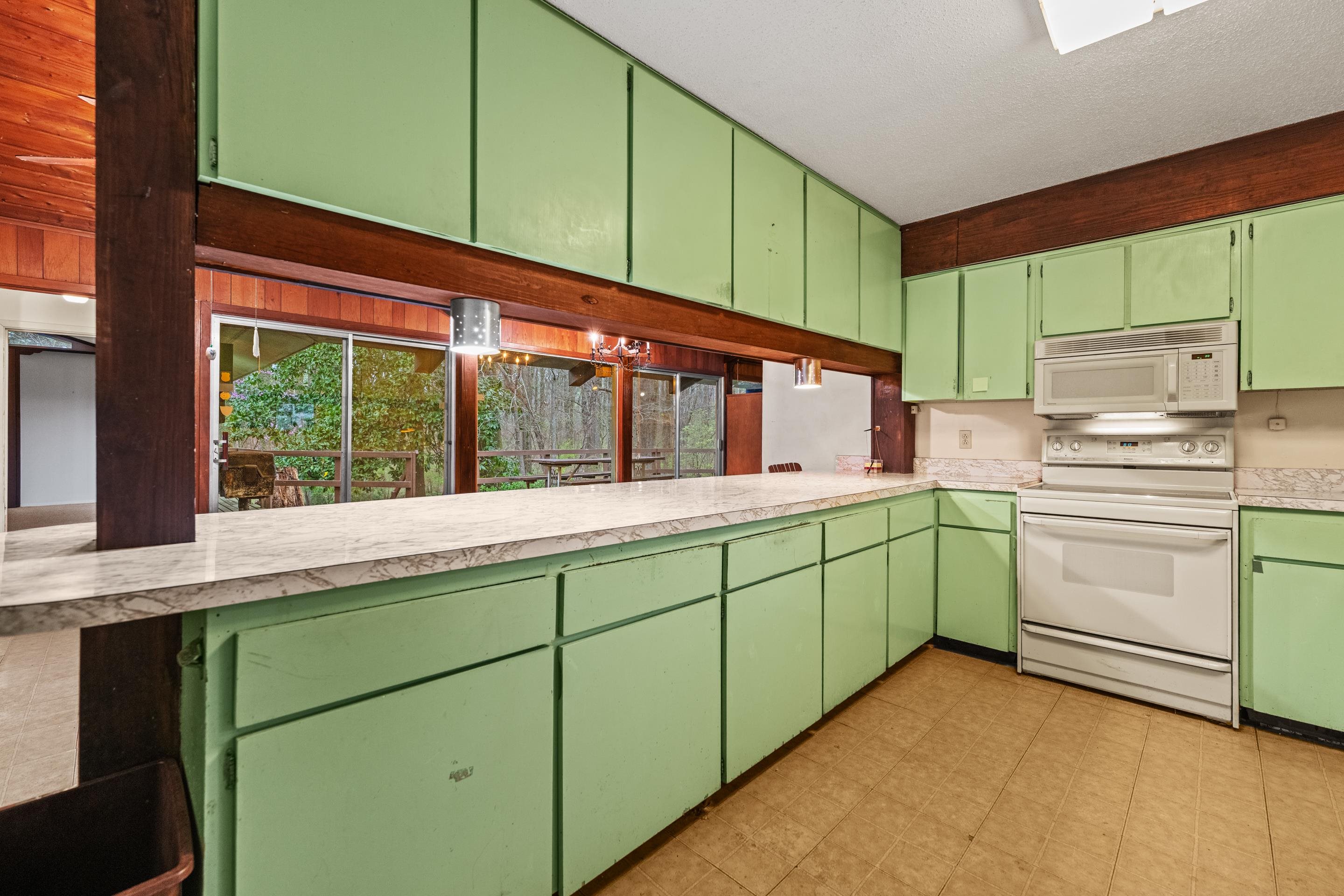 3981 GLENDALE DR