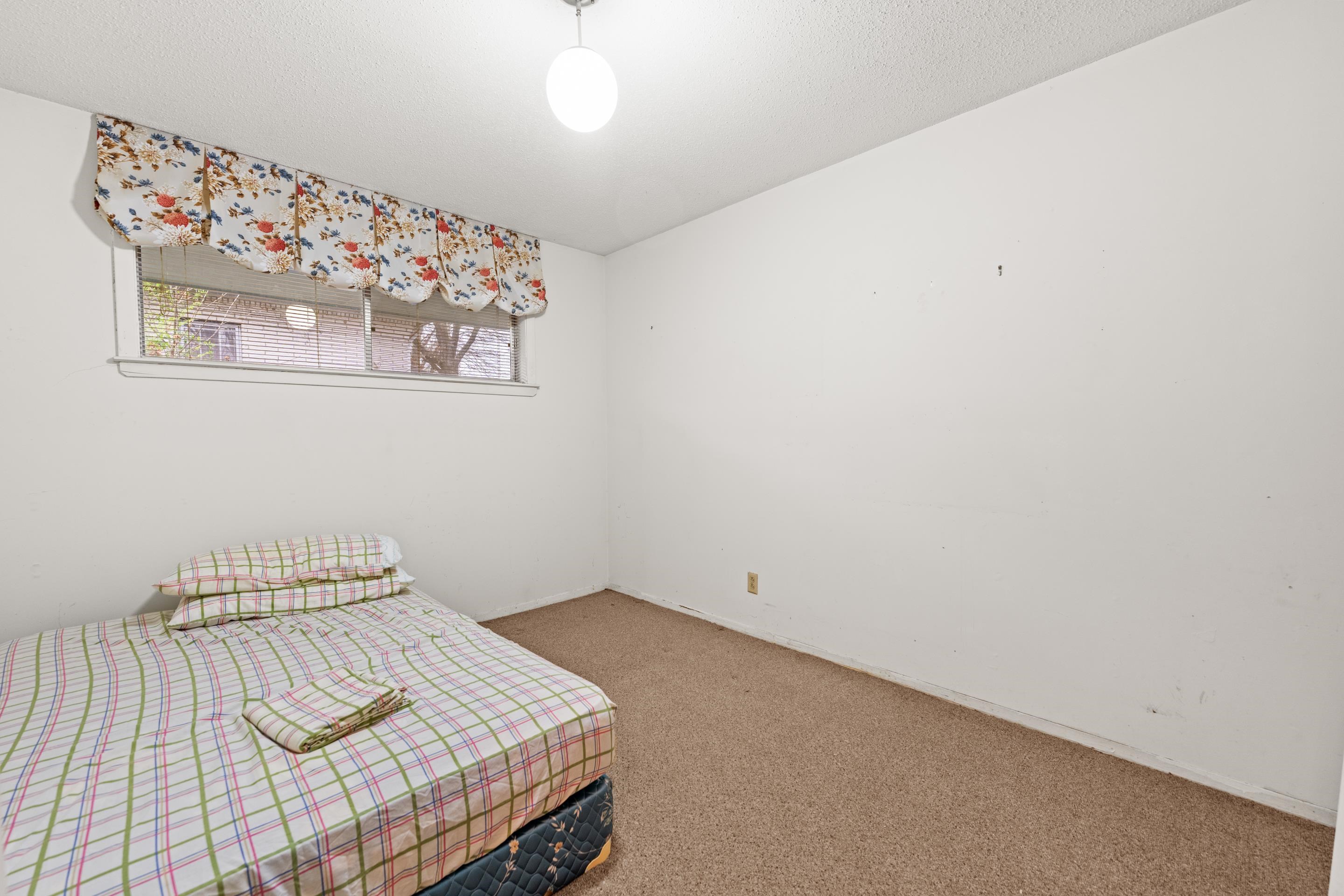 3981 GLENDALE DR