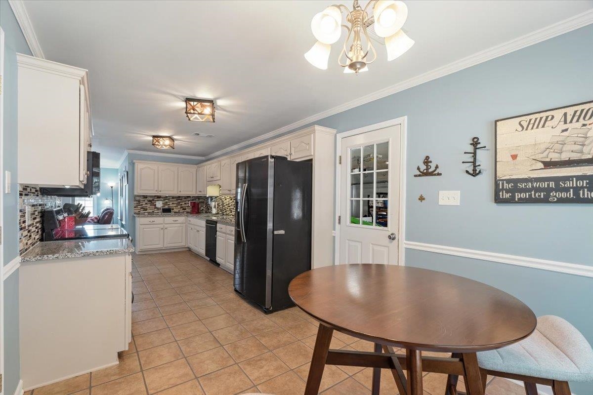80 CARRINGTON AVE