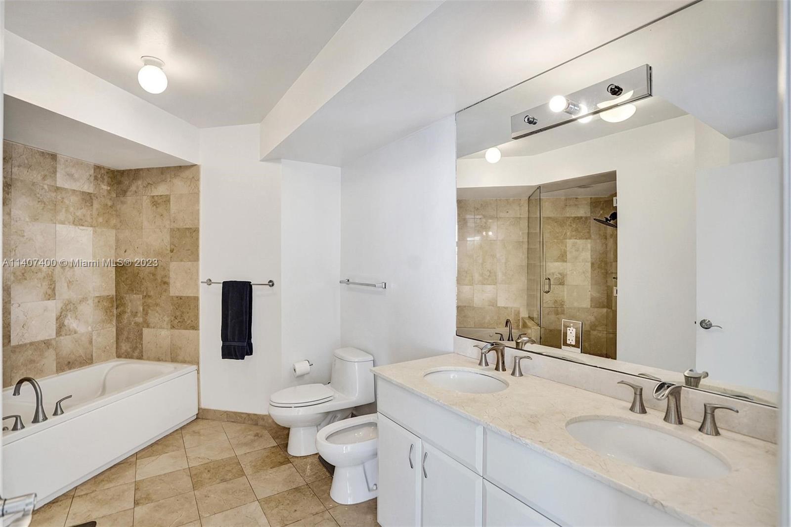 6365 Collins Ave # 3901