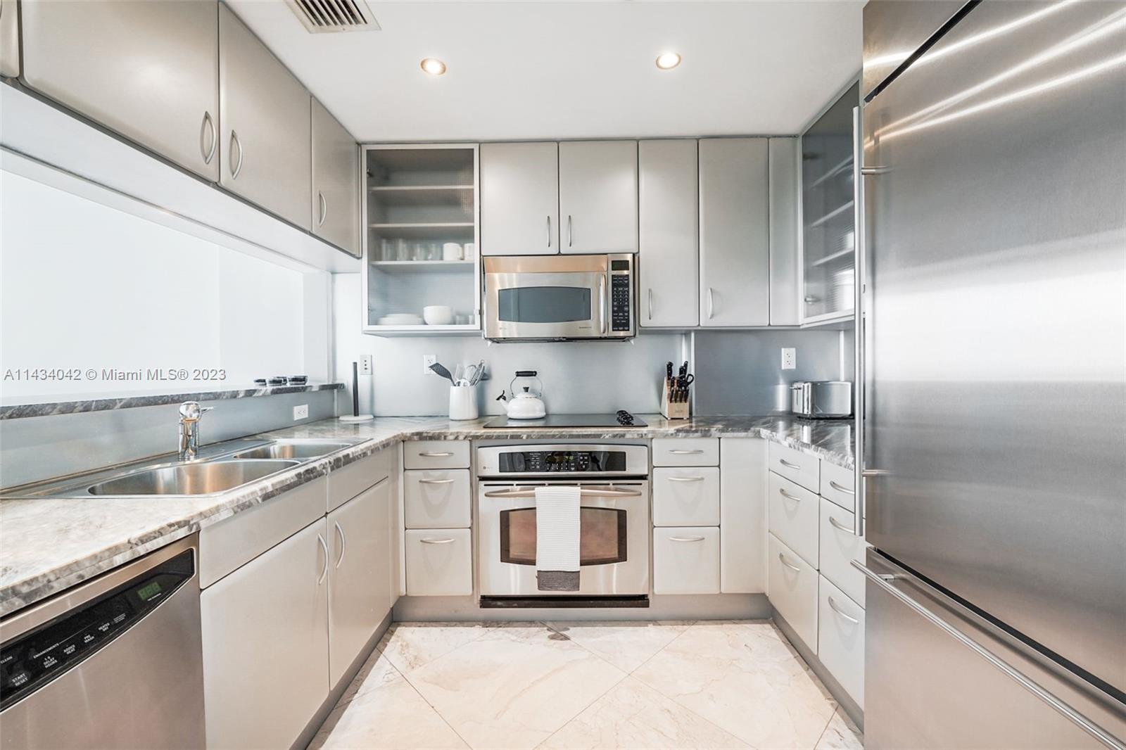 540 West Ave # 812