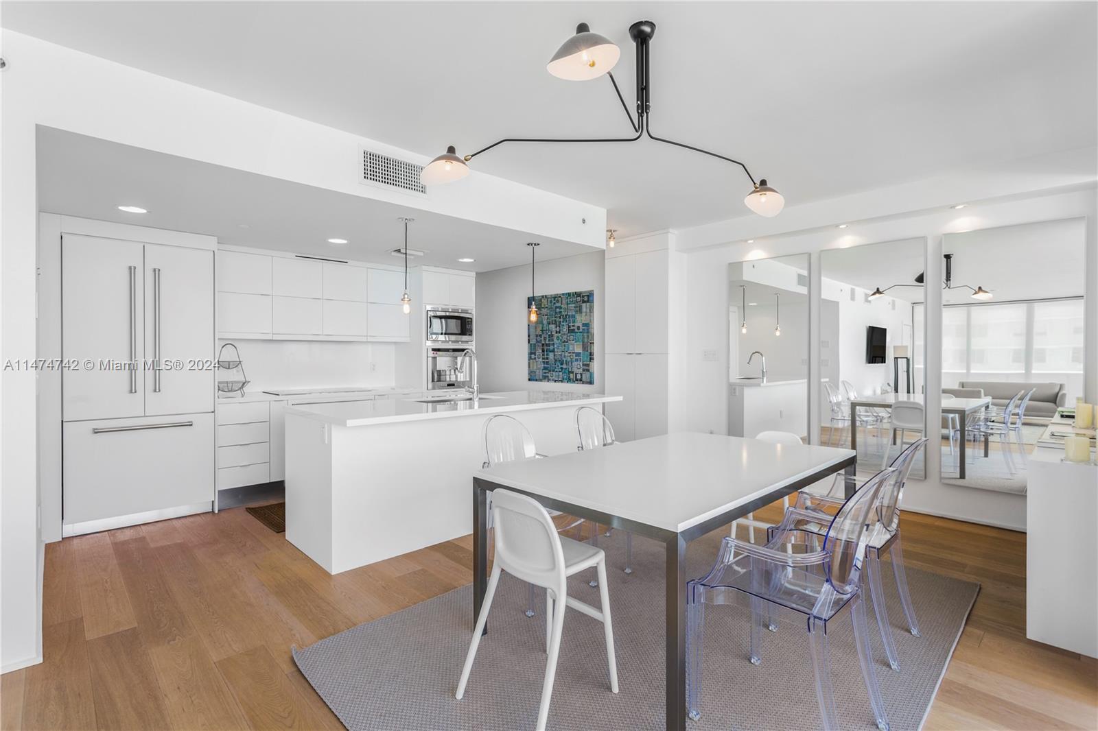 5875 Collins Ave Unit: 1102