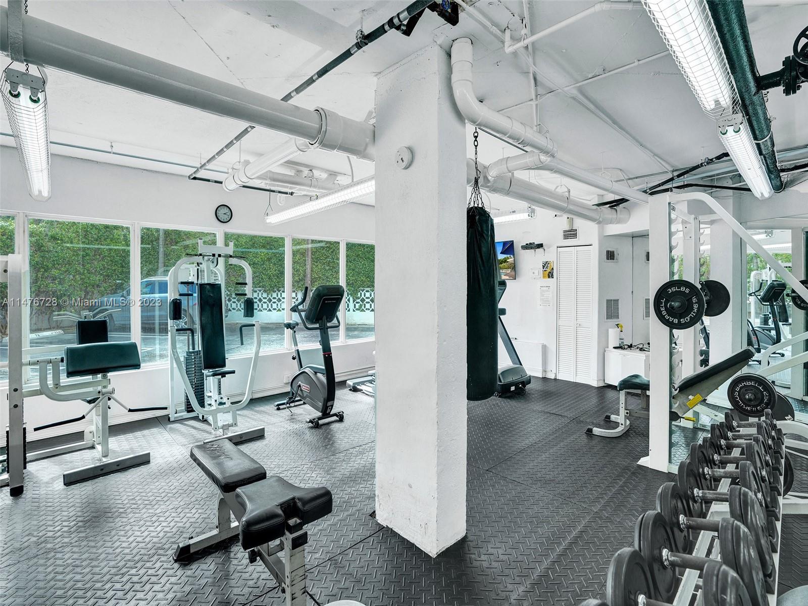 1881 Washington Ave Unit: 4B