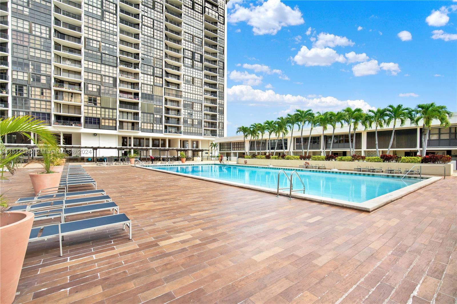 1865 Brickell Ave Unit: A1011