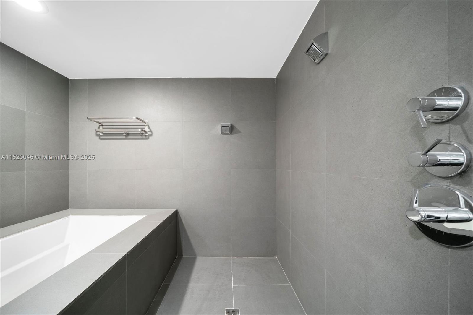 5875 Collins Ave Unit: 1102