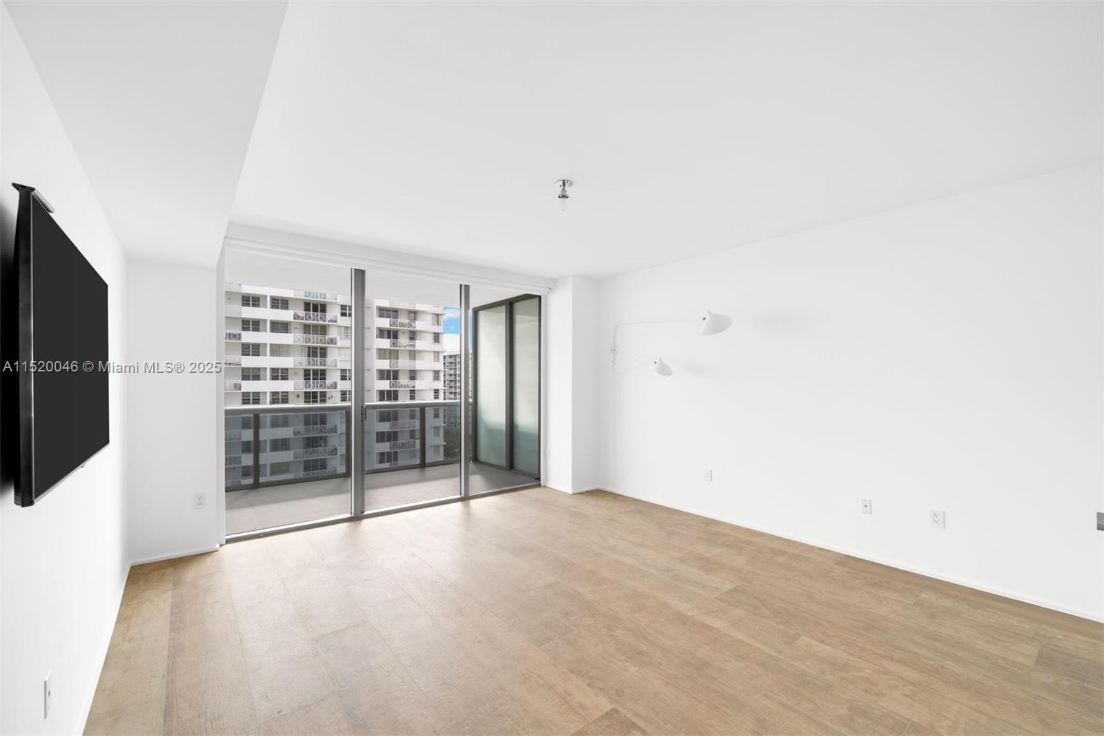 5875 Collins Ave Unit: 1102