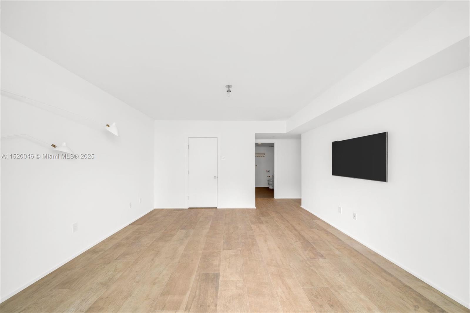 5875 Collins Ave Unit: 1102