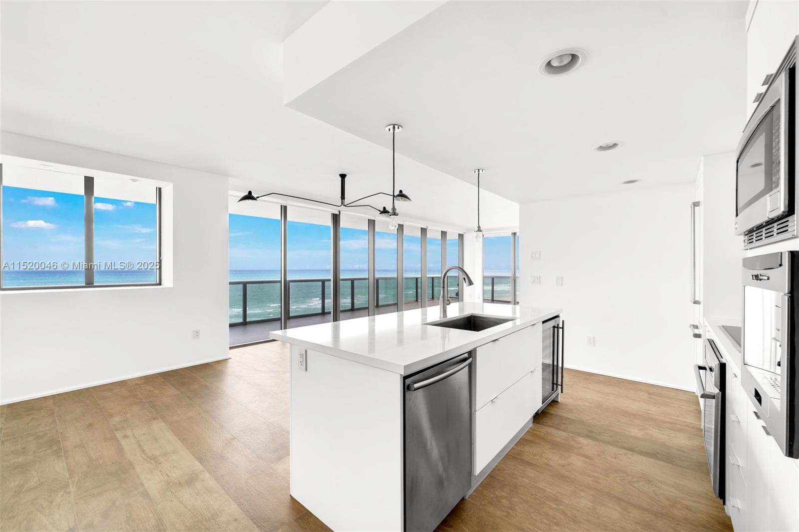 5875 Collins Ave Unit: 1102