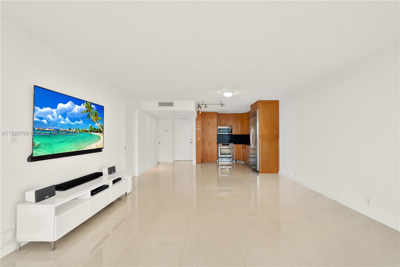 1901 Brickell Ave Unit: B2206