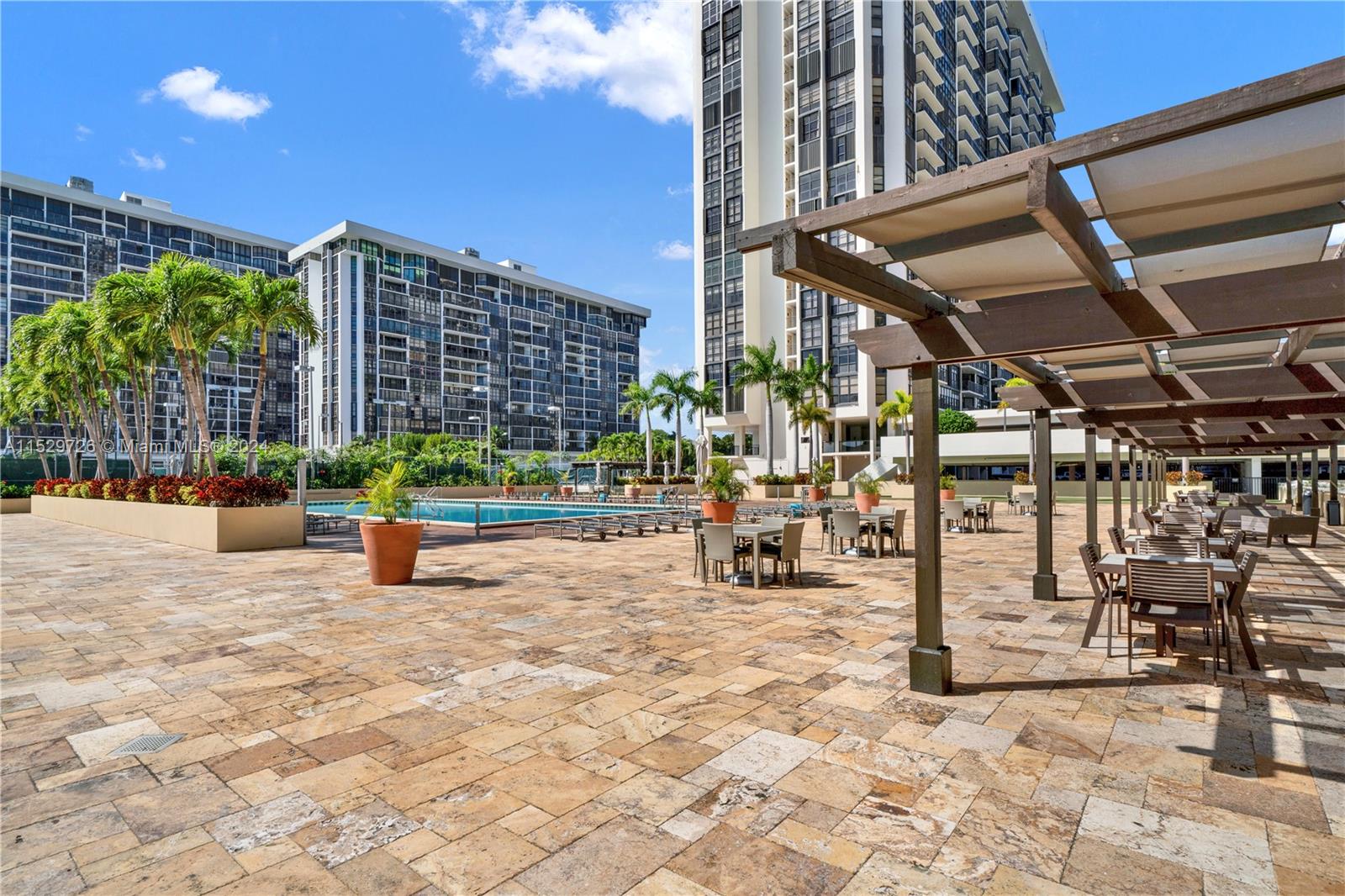 1901 Brickell Ave Unit: B2206
