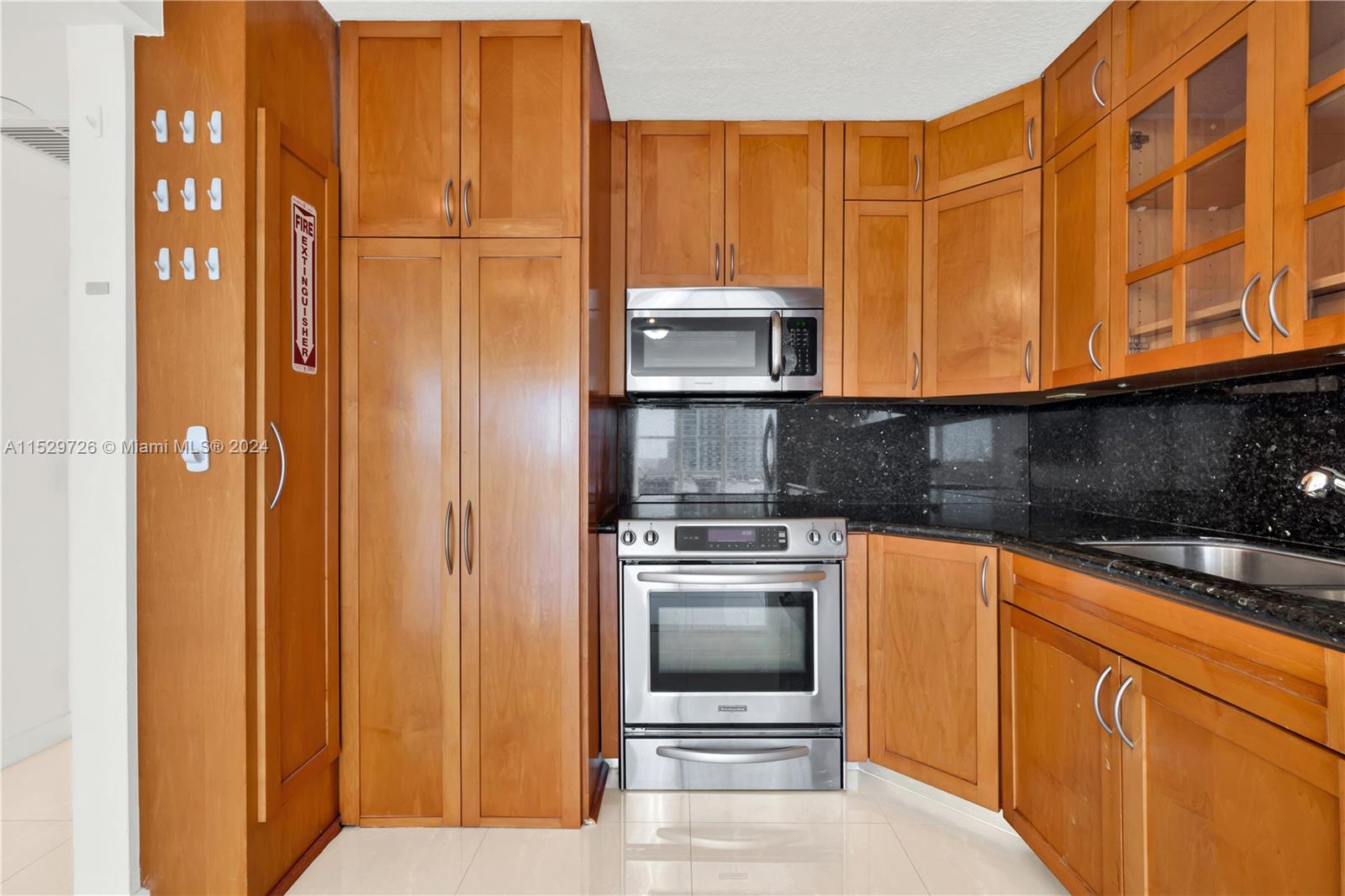 1901 Brickell Ave Unit: B2206