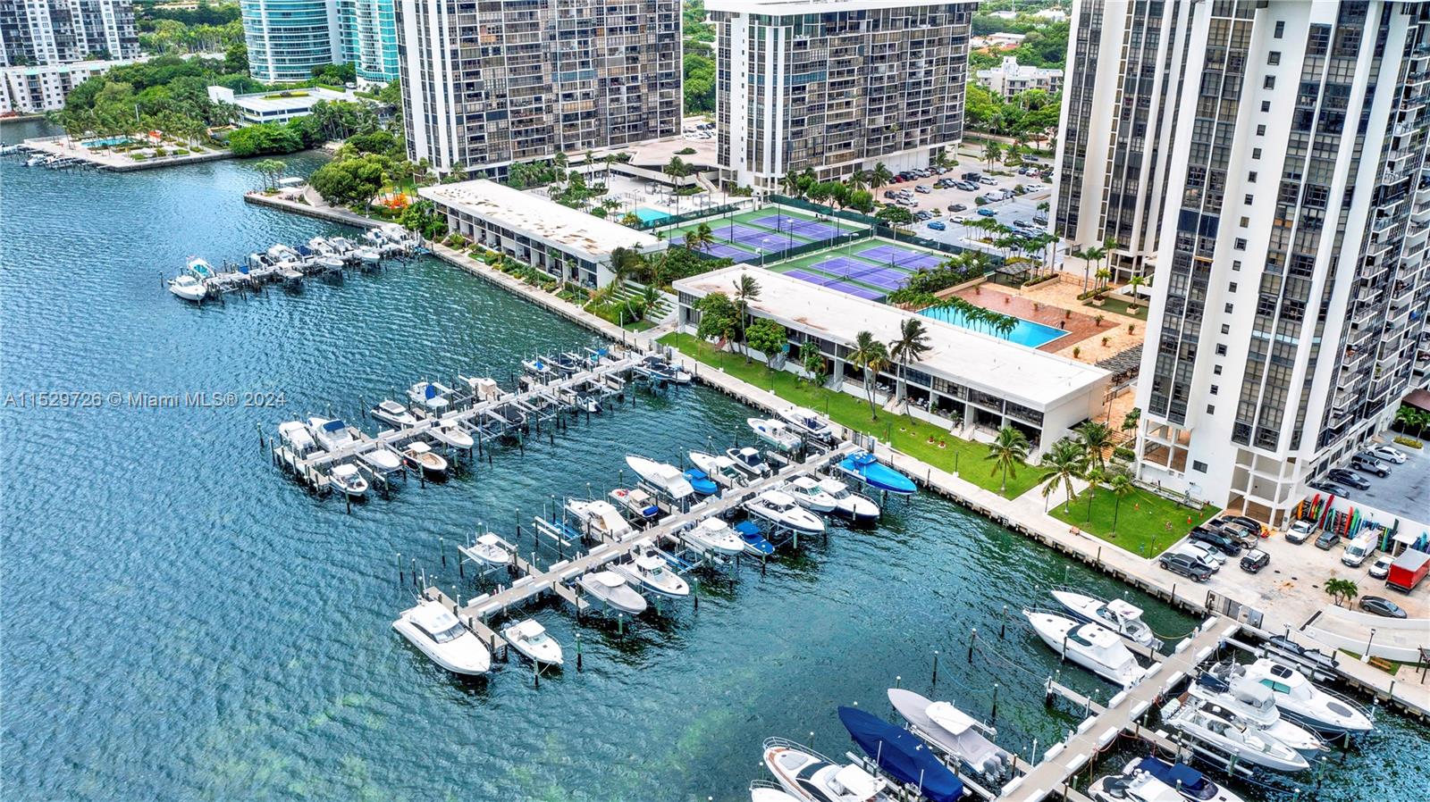 1901 Brickell Ave Unit: B2206