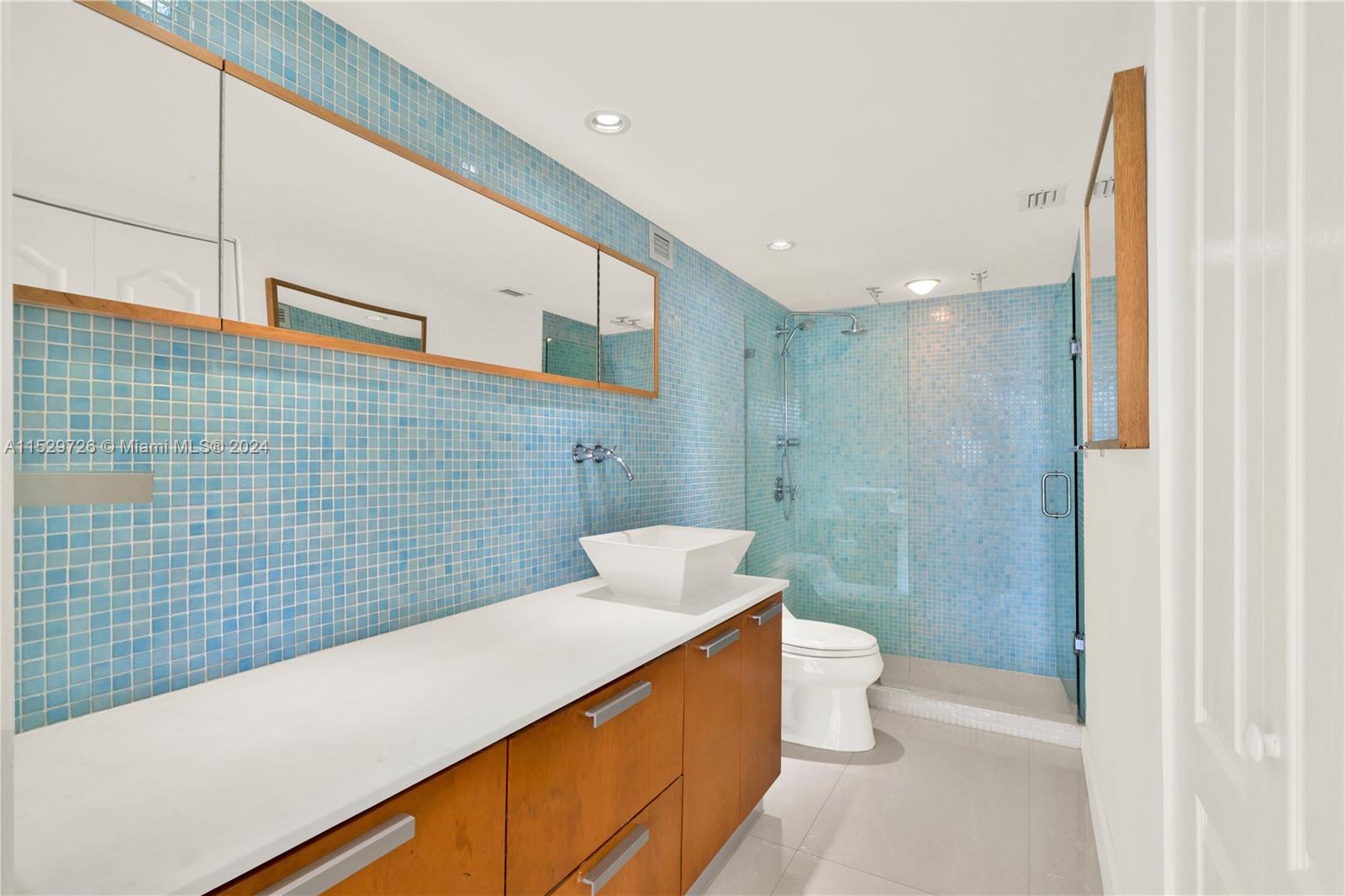 1901 Brickell Ave Unit: B2206