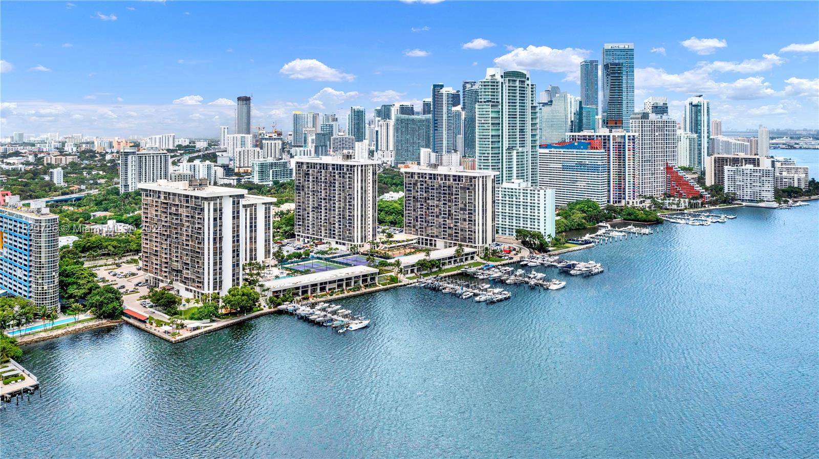 1901 Brickell Ave Unit: B2206