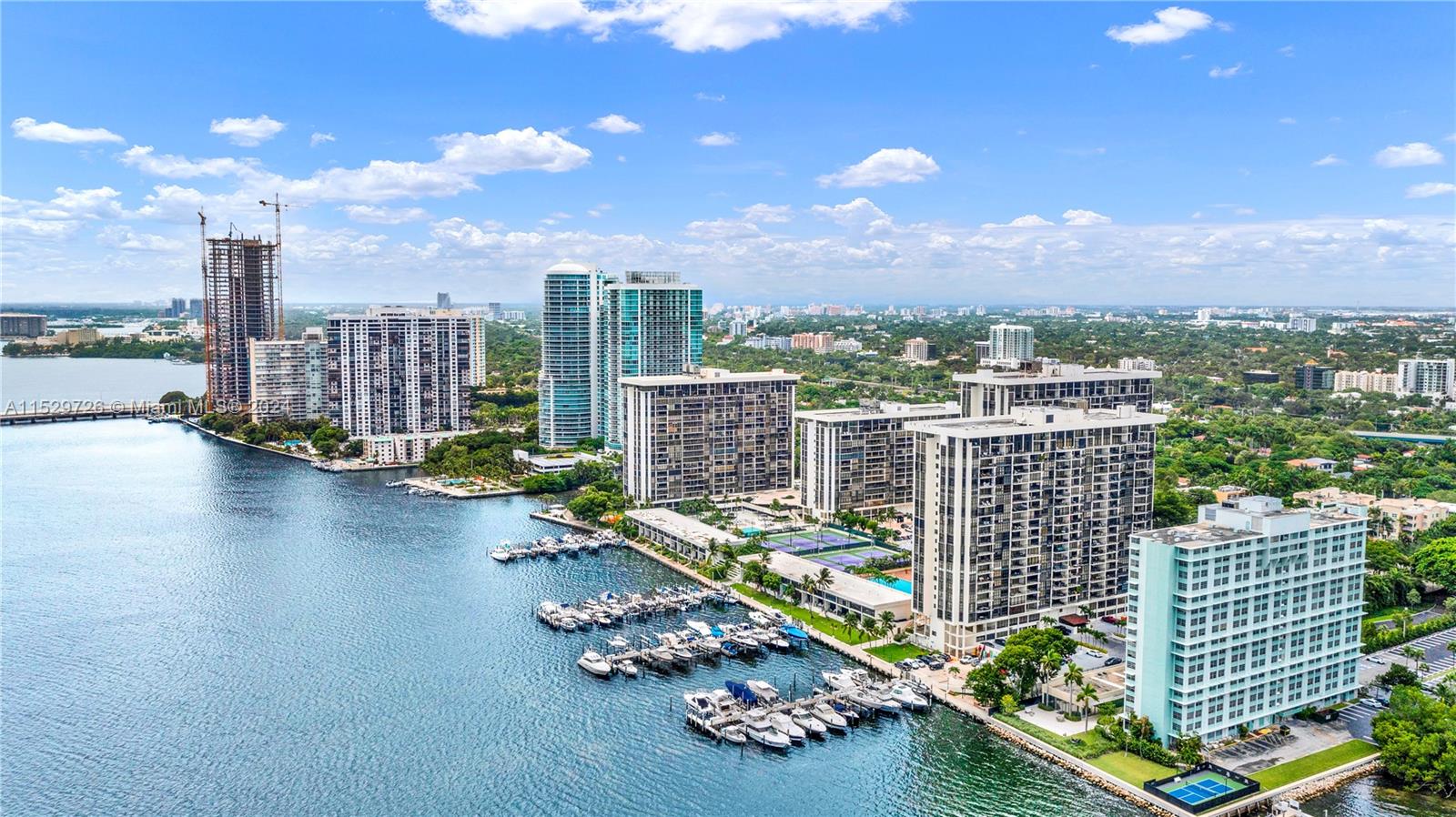 1901 Brickell Ave Unit: B2206