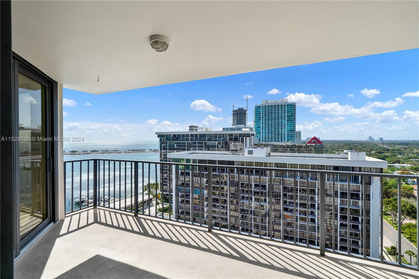 1901 Brickell Ave Unit: B2206