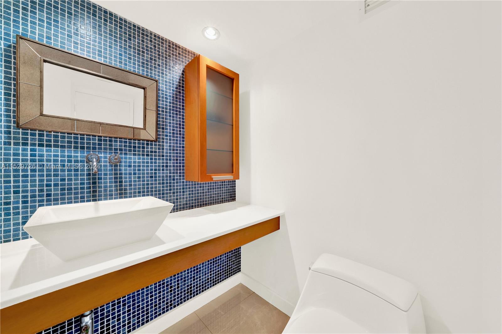 1901 Brickell Ave Unit: B2206