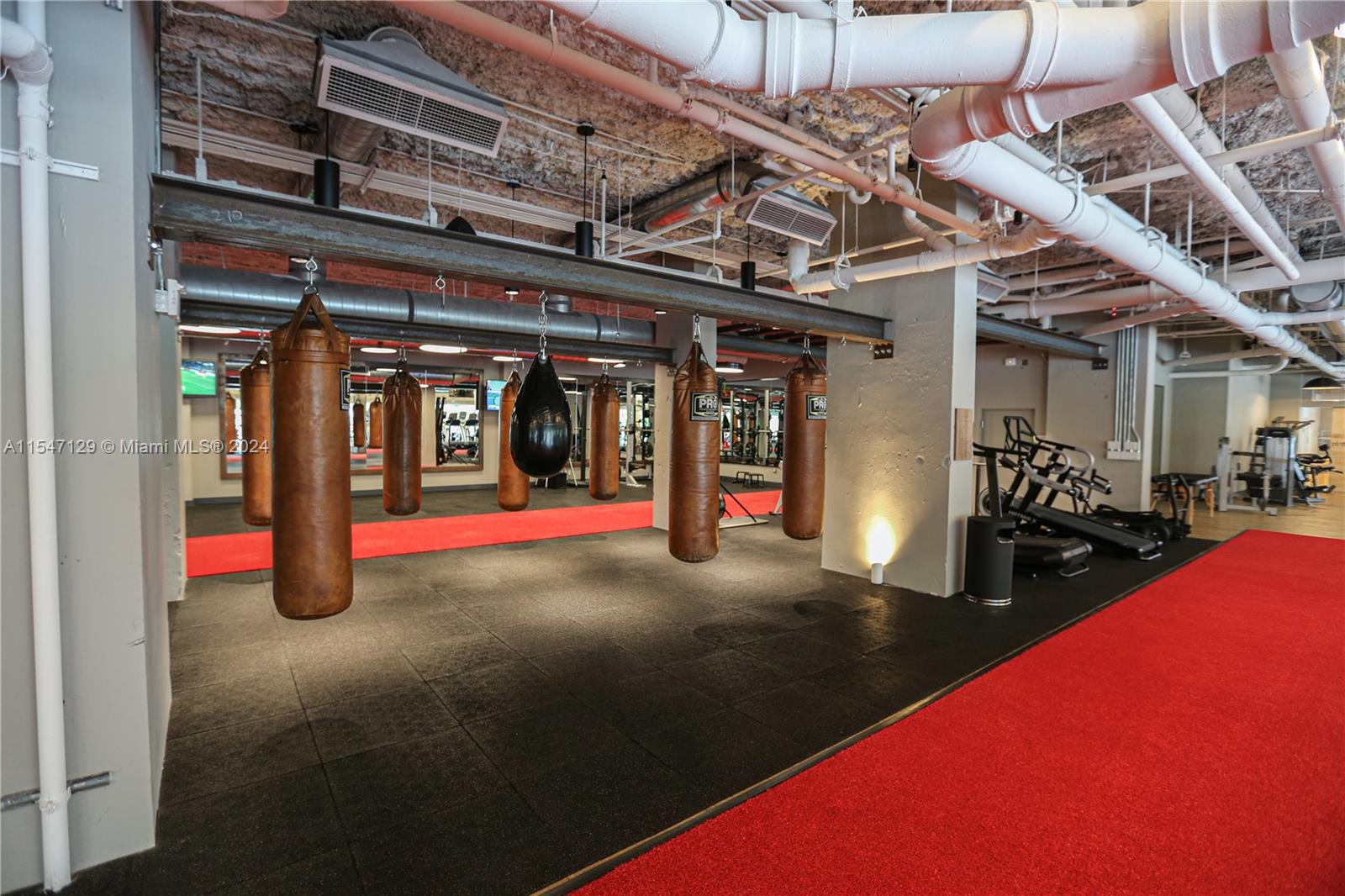 2301 Collins Ave # 1116