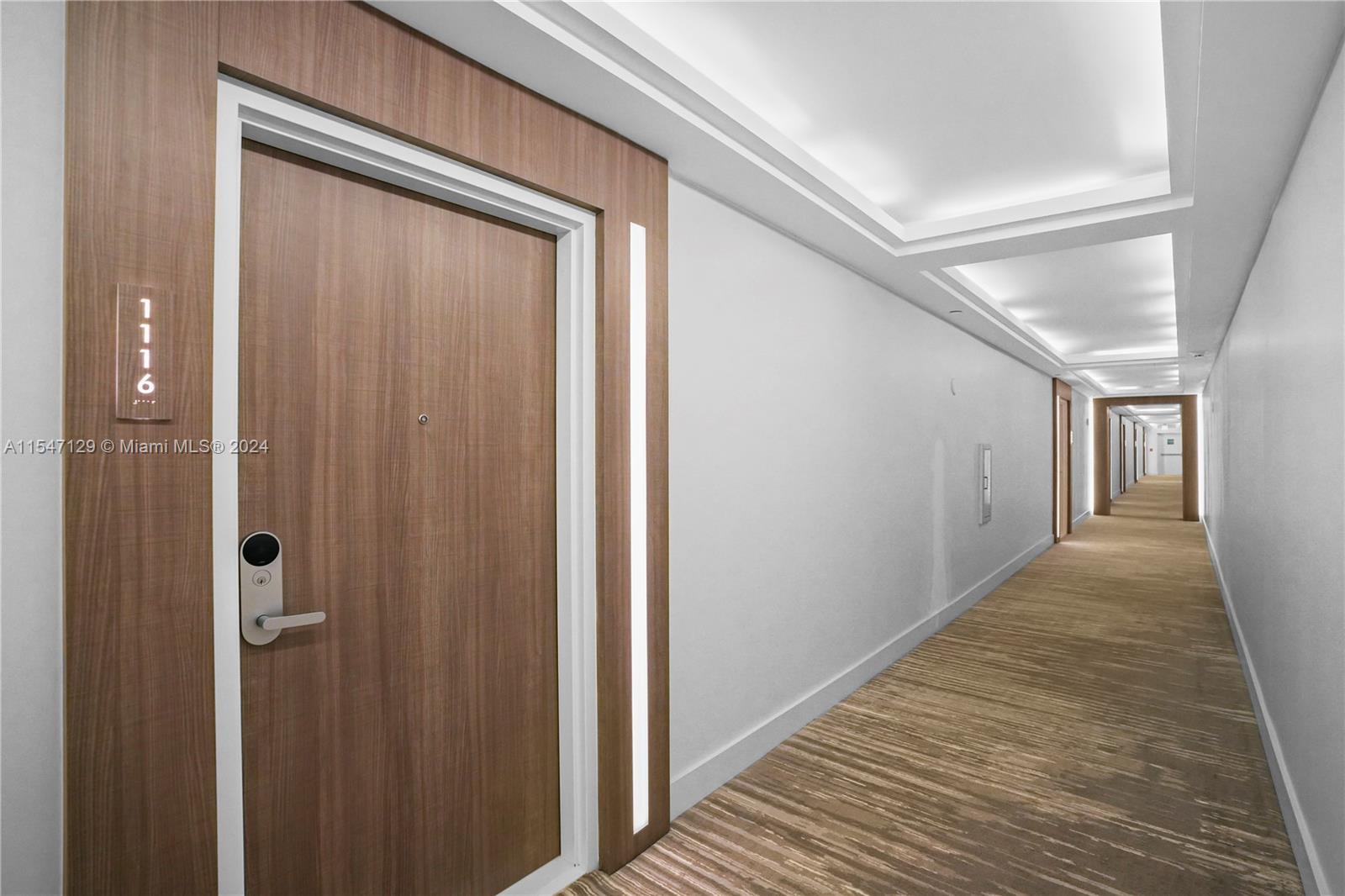 2301 Collins Ave # 1116