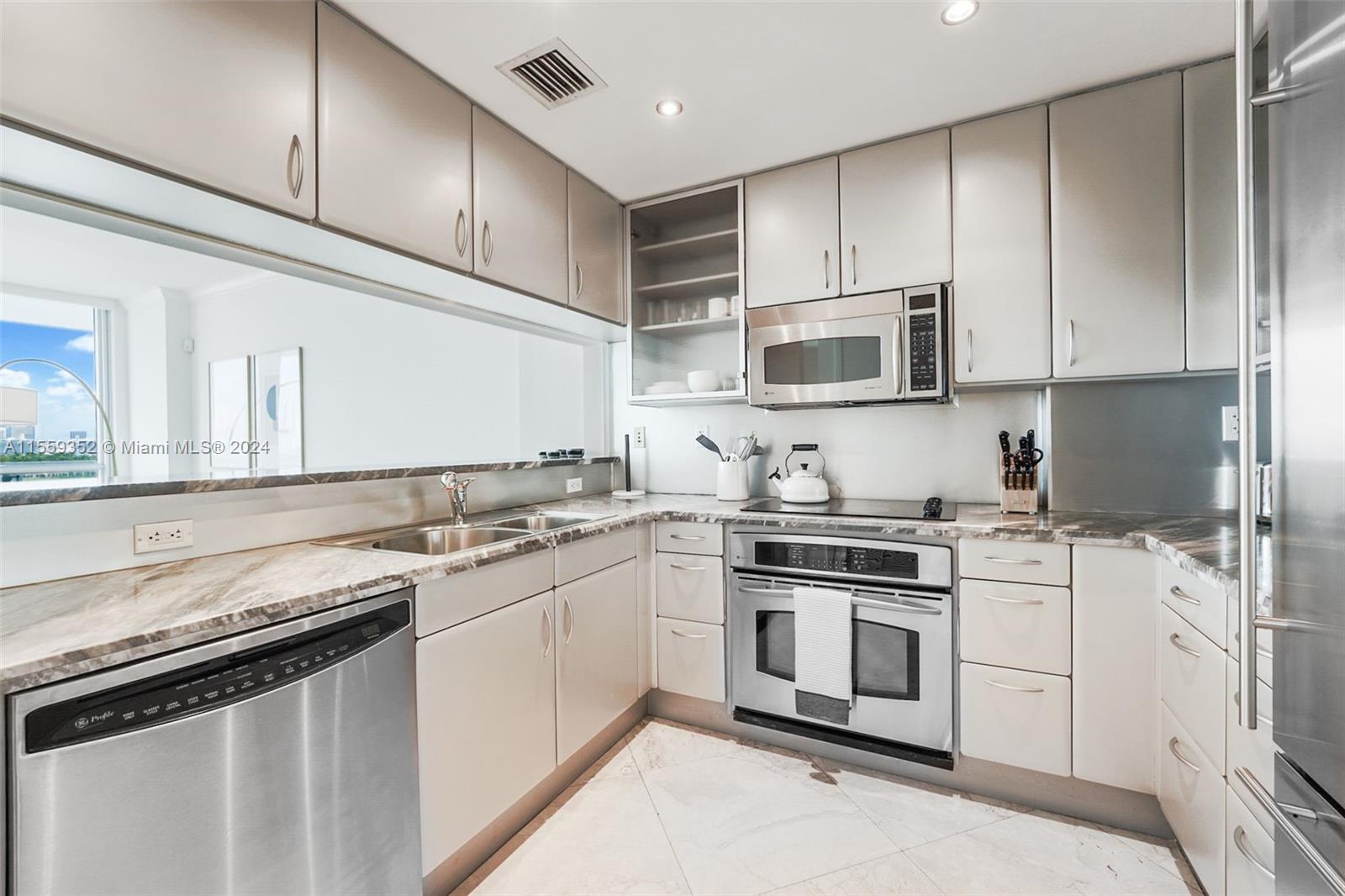 540 West Ave # 812