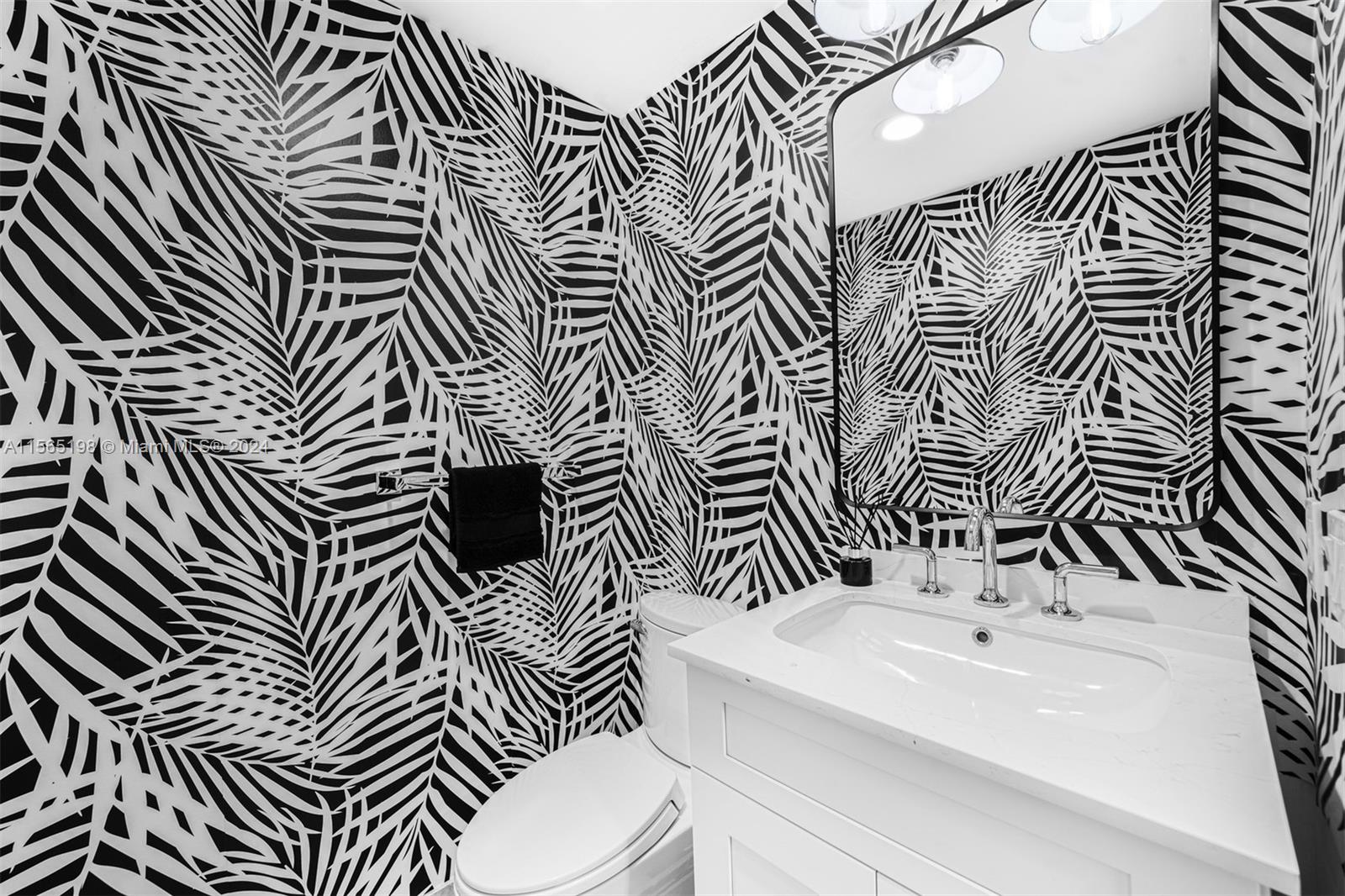 5875 Collins Ave # 906