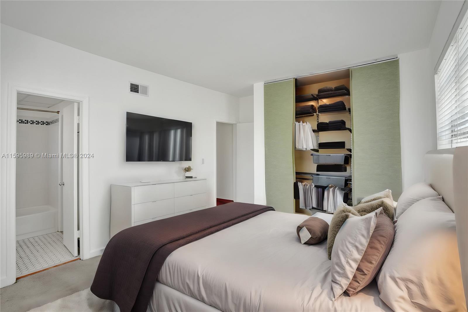 1200 Euclid Ave # 204