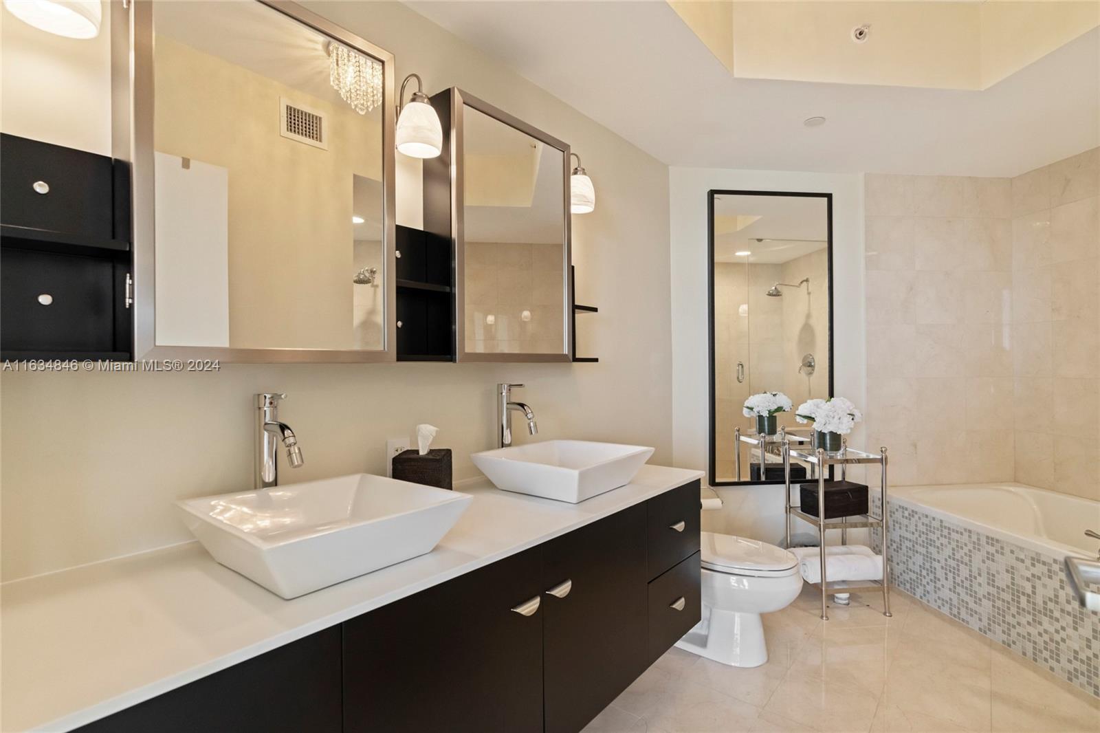 6365 Collins Ave # 4008