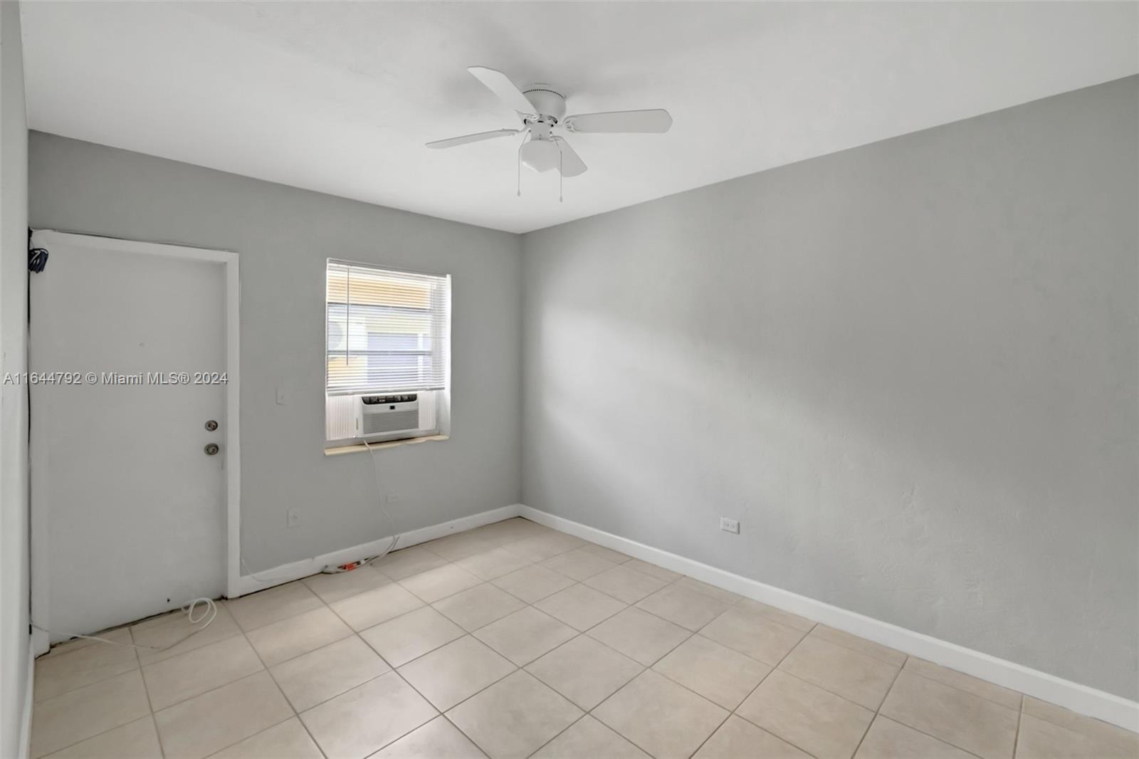 7885 Crespi Blvd # 4