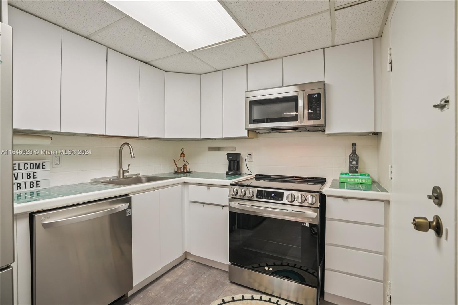 800 West Ave # 738