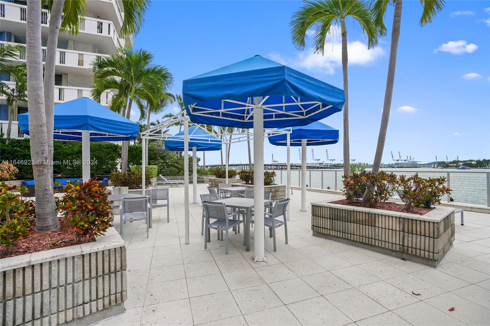 800 West Ave # 738
