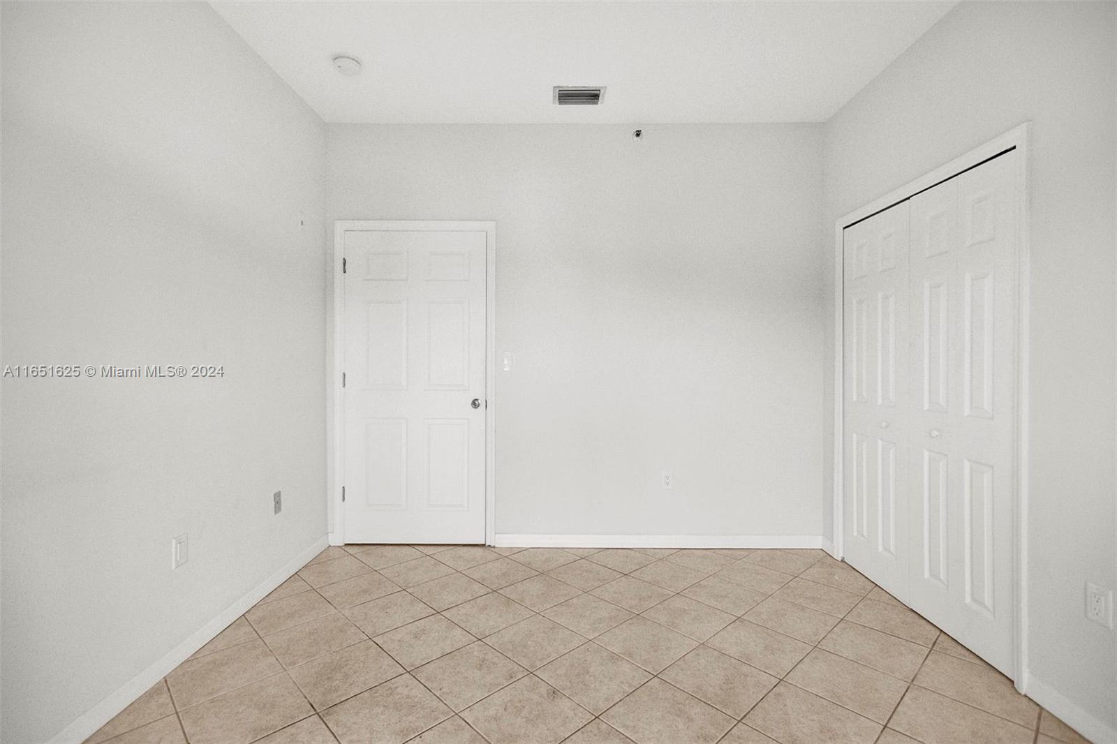 2734 Bird Ave # 201
