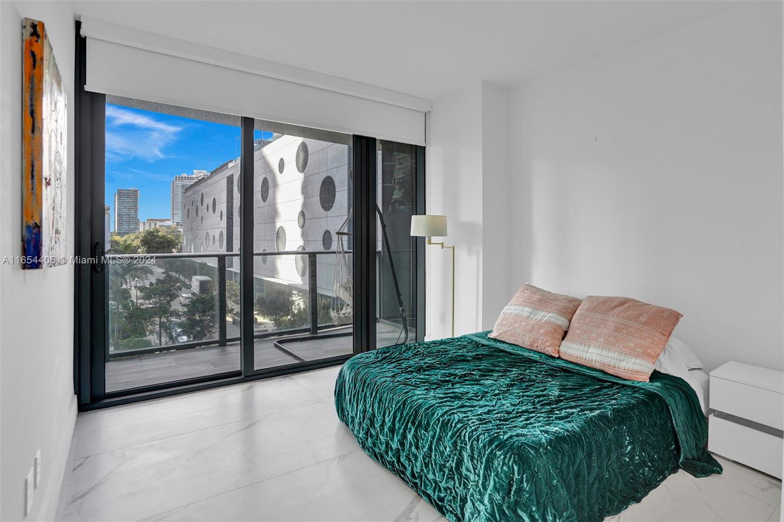 3131 NE 7th Ave # 403